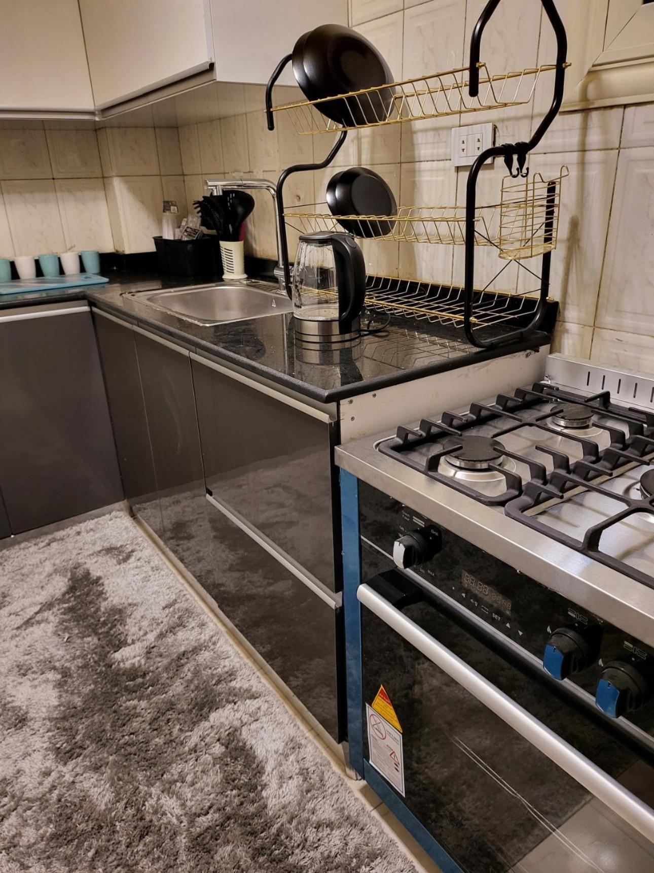 Flat At Prime Location With Wifi And Garden View Near Cai Airport *