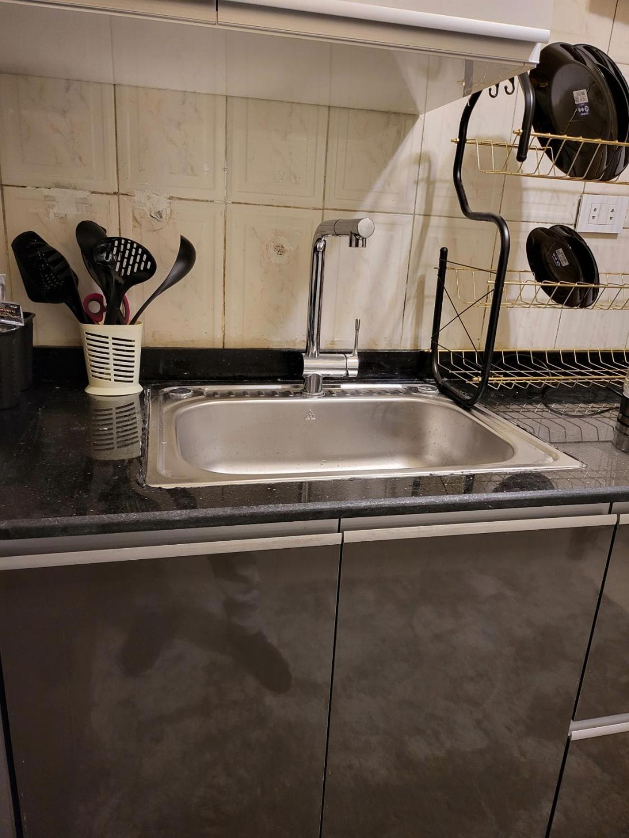 Flat At Prime Location With Wifi And Garden View Near Cai Airport Apartamento
