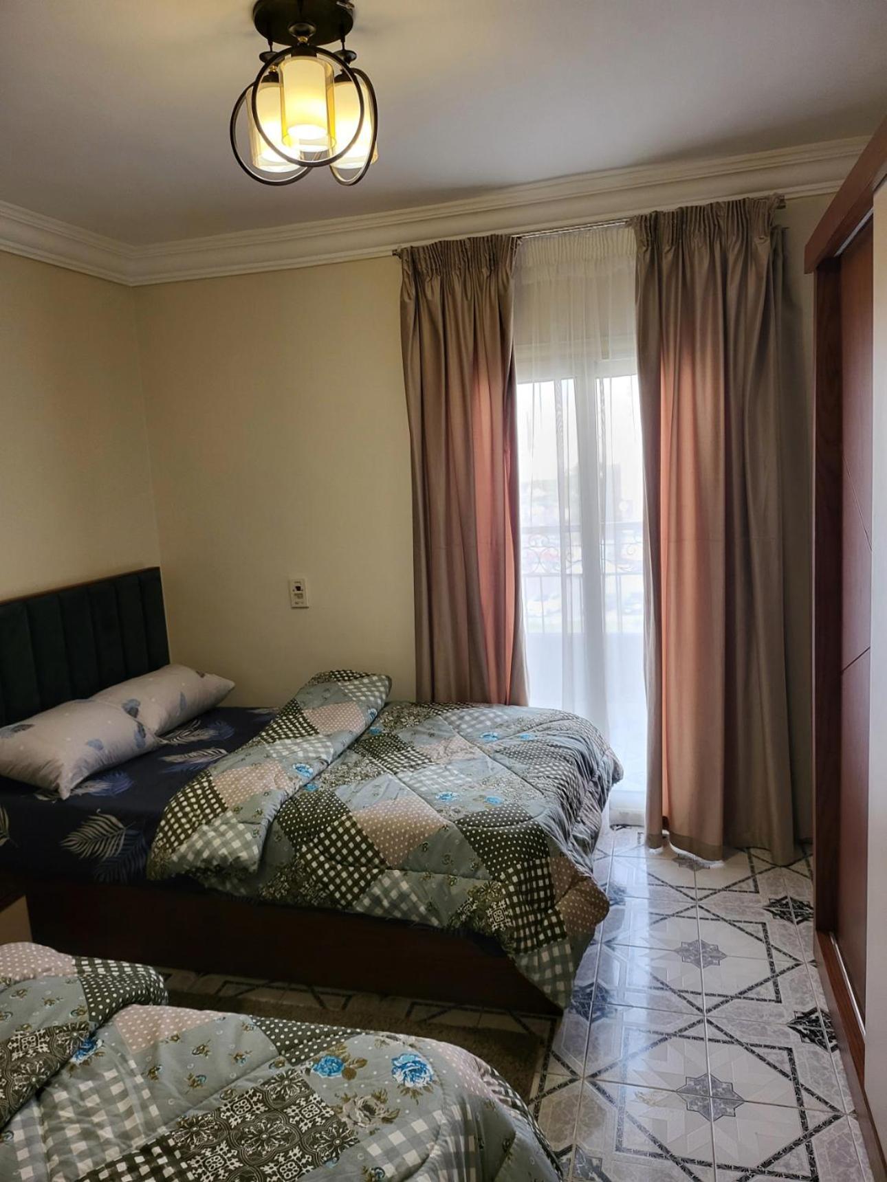 Flat At Prime Location With Wifi And Garden View Near Cai Airport