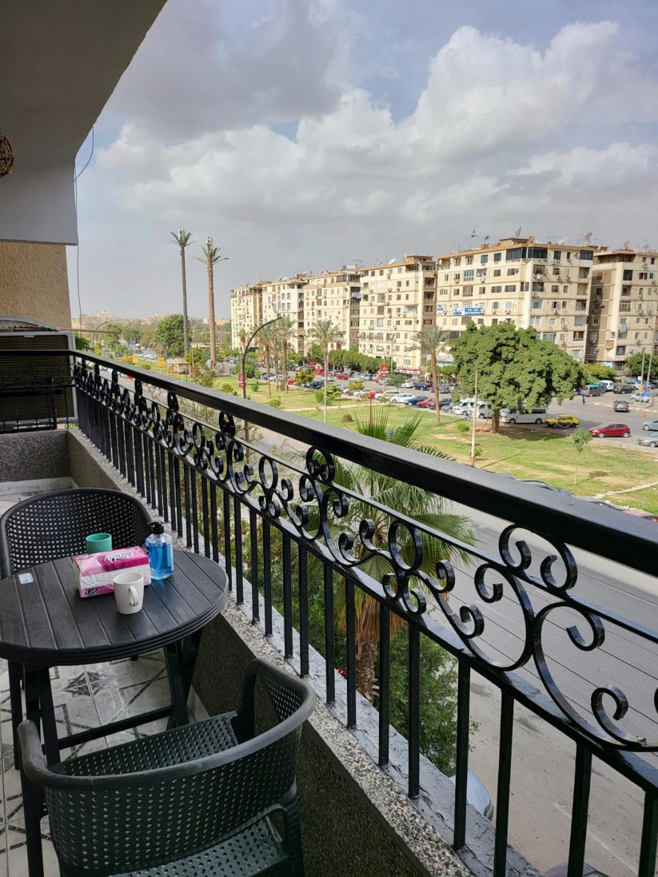 Apartamento Flat At Prime Location With Wifi And Garden View Near Cai Airport