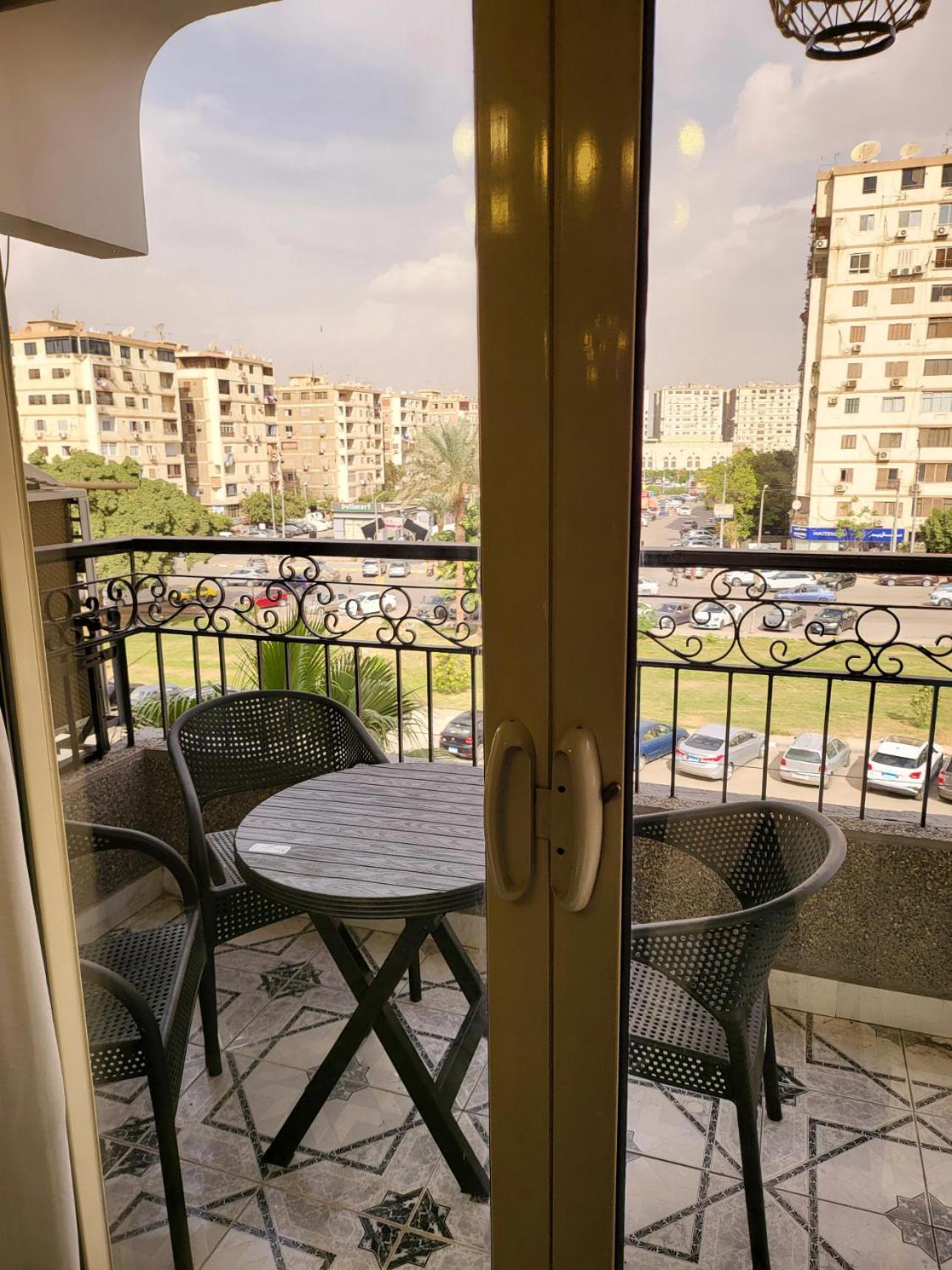 Flat At Prime Location With Wifi And Garden View Near Cai Airport *