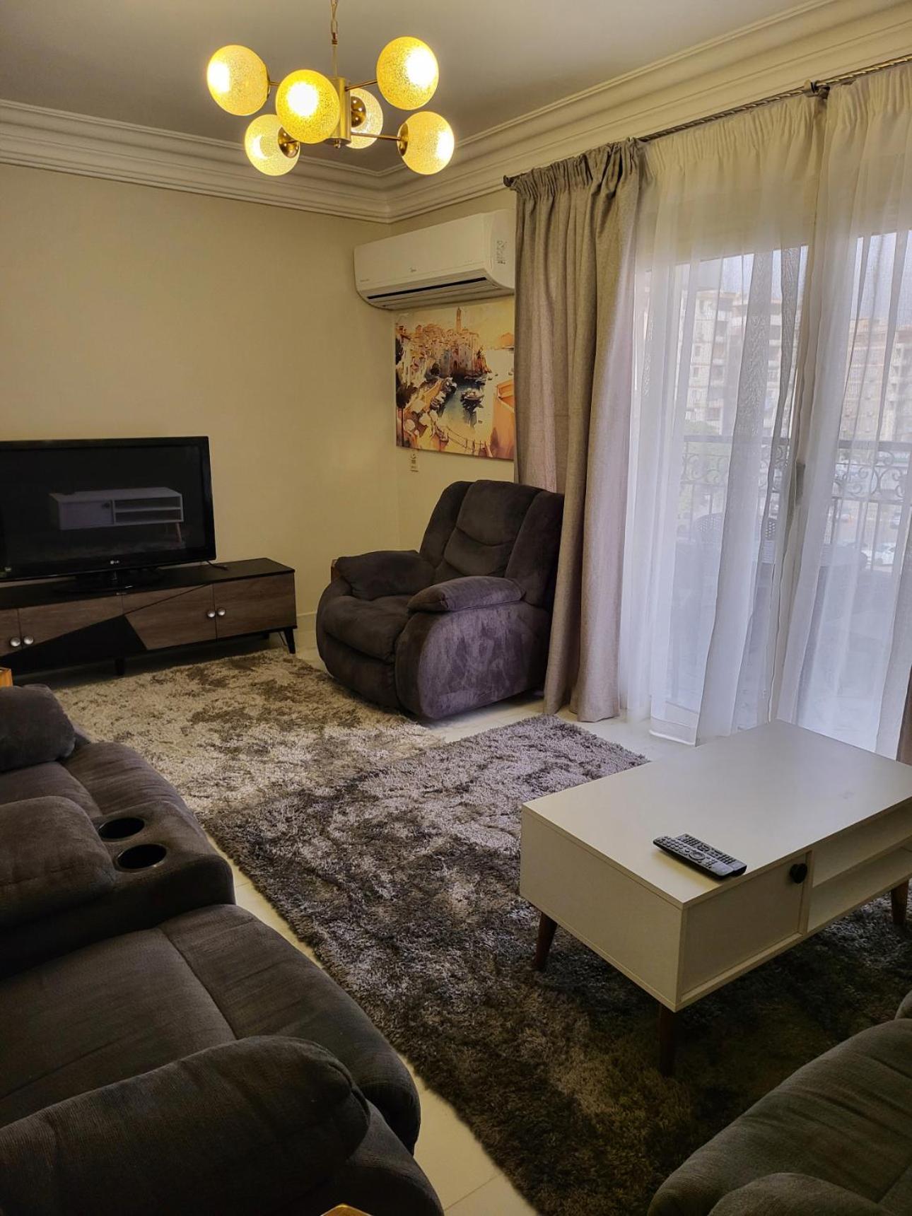 Flat At Prime Location With Wifi And Garden View Near Cai Airport * Cairo